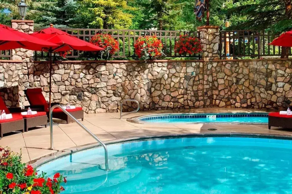 Luxe 4 Bedroom Beaver Creek Lodge Condo With ski in, ski out Access