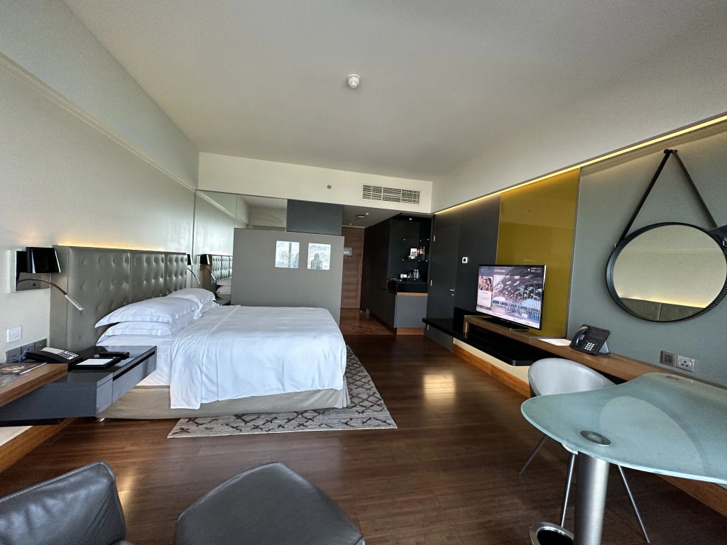 Курортный отель The Art Hotel & Resort