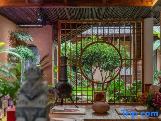 Xiyuan Homestay (Weishan Ancient City)