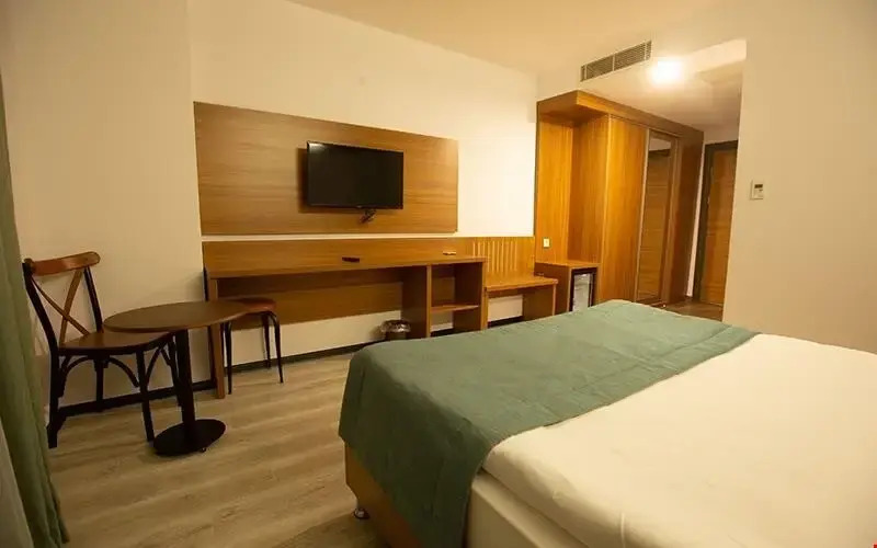 BUSINESS EXPRESS HOTEL