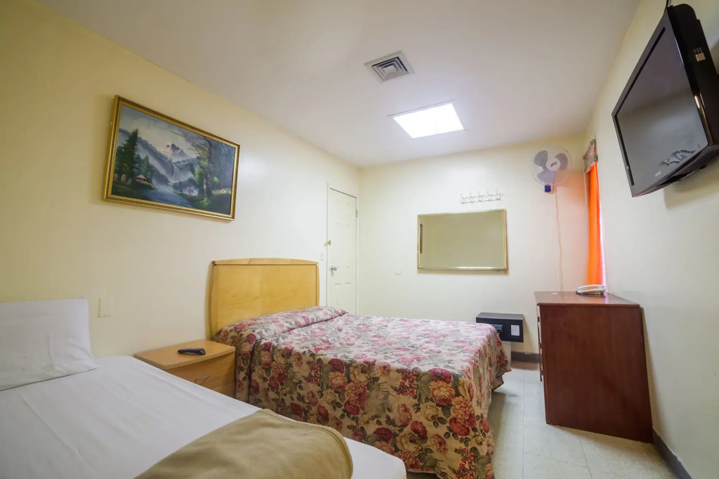 World Hotel