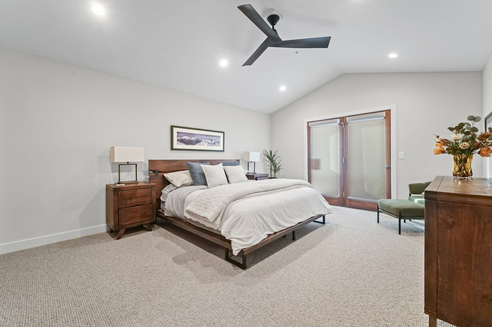 Spacious Park City Retreat With a Private Hot Tub
