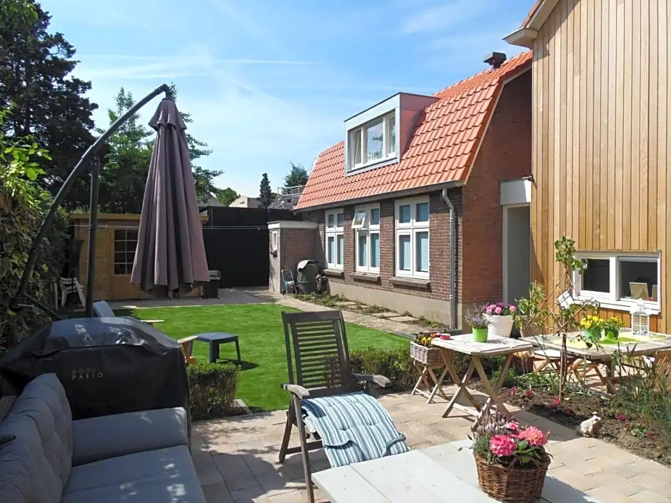 Cozy Elst