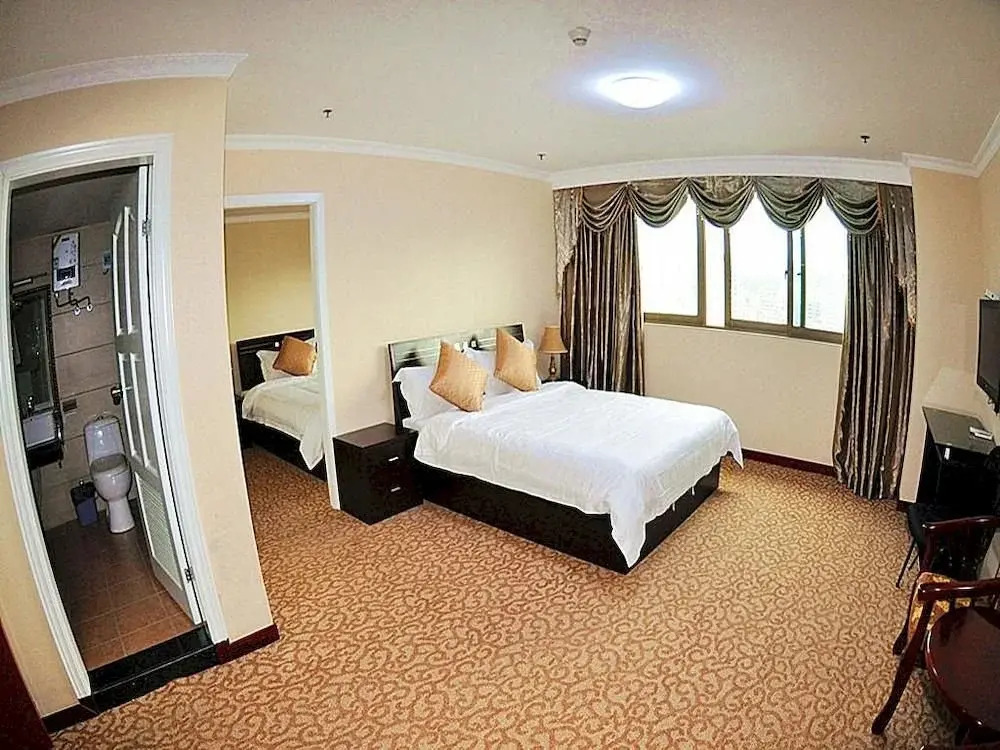 Huasheng Business Hotel