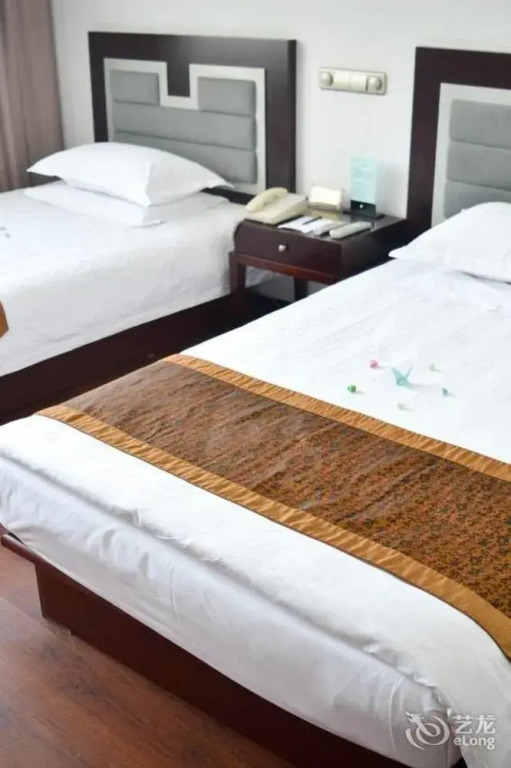 Qianyuan Jingyang (Eastern King) Hotel
