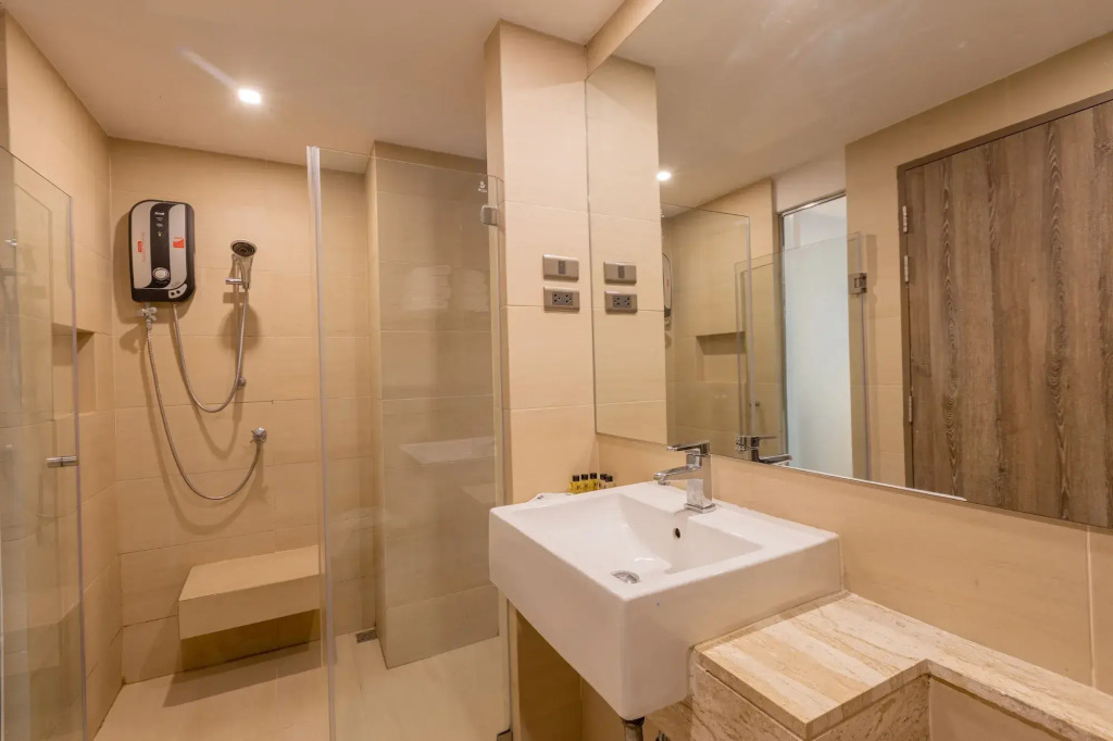 B2 Bangna Premier Hotel