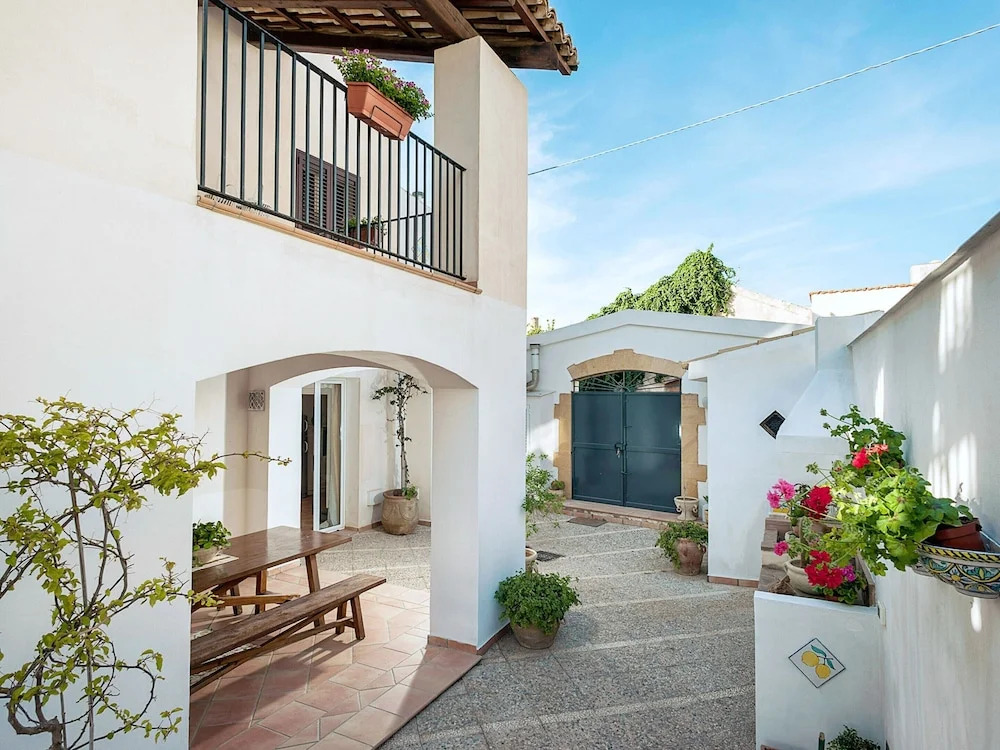 Holiday Home in Marsala Near Sandy Beach