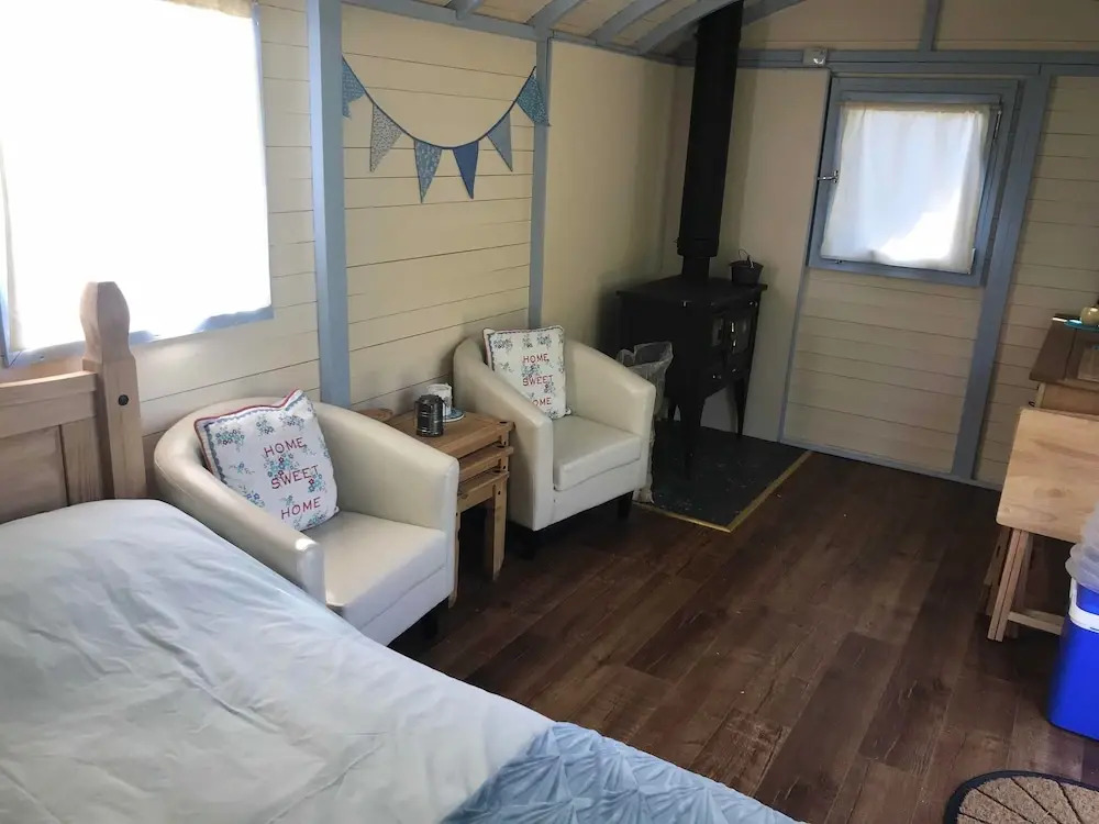 Elton Barn Fishery & Retreat