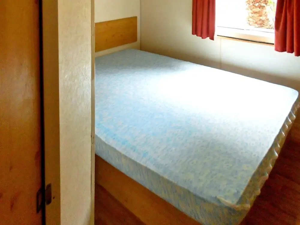 Bungalow With 2 Bedrooms in Agde, With Furnished Garden and Wifi - 950