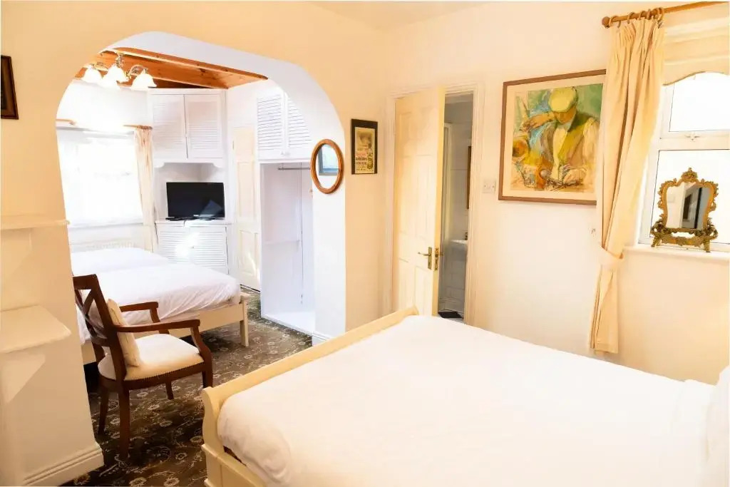The Gallery B&B, the Glen, Kinsale ,County Cork