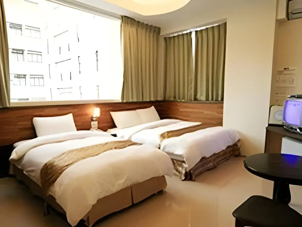 Ri Yue Hu Pan Resort