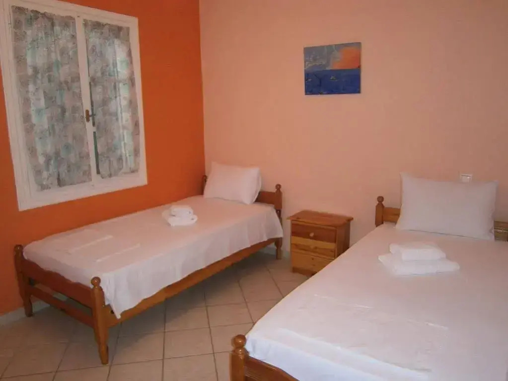 Theo Studios & Apartments