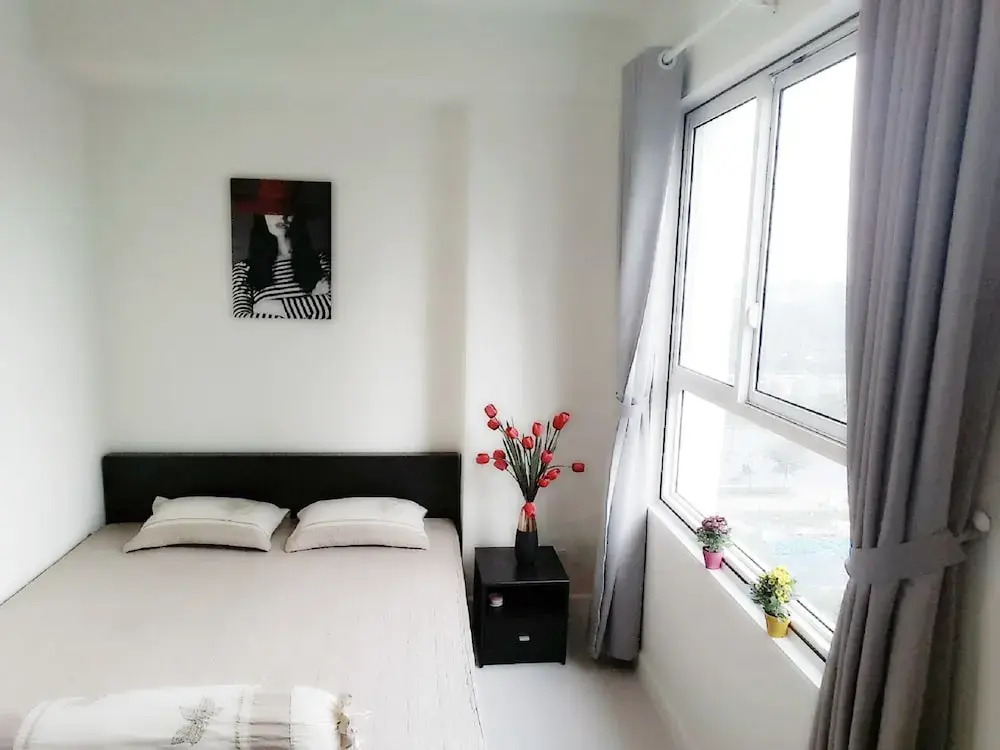 Horse Square Apartment