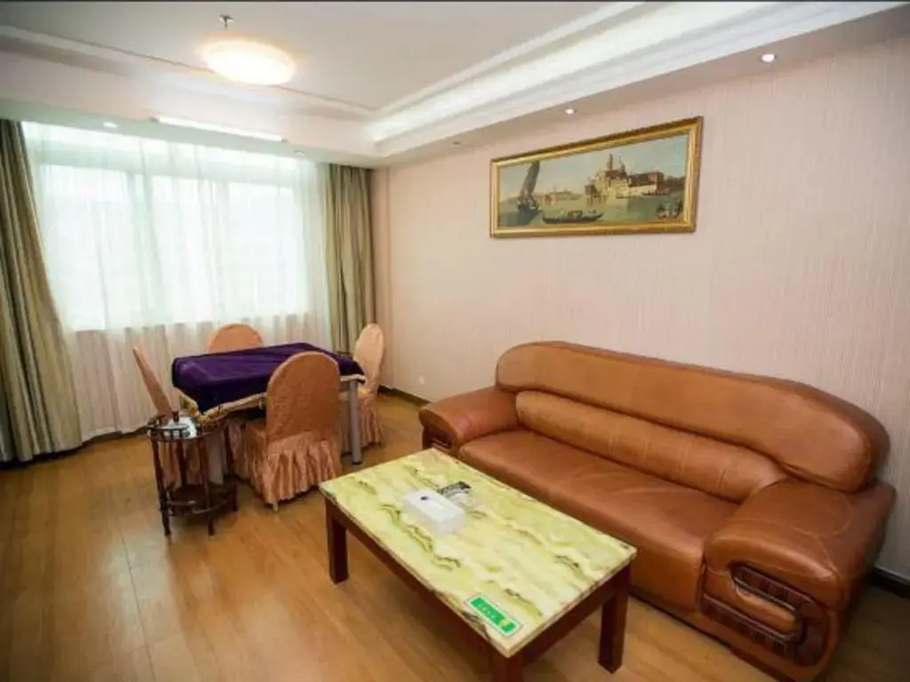 Vienna Hotel Guangdong Huizhou Maidi South Road