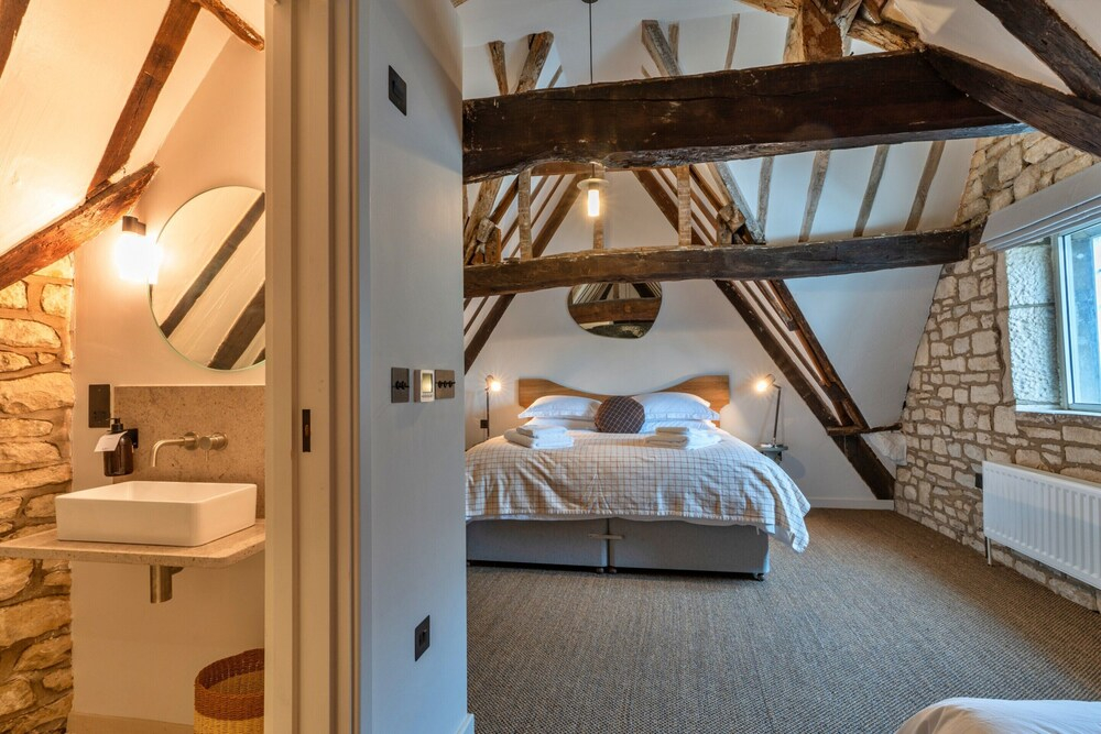 Holiday Home in Painswick, No Deposit