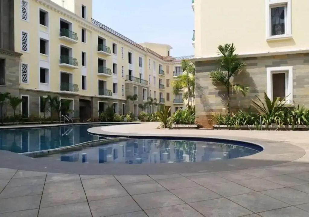 Pool View Apartment - Sunshine By Leela Homes