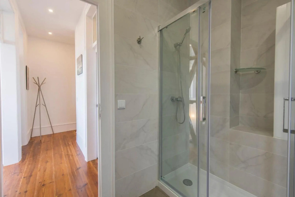LovelyStay - Comfortable apartment with river views