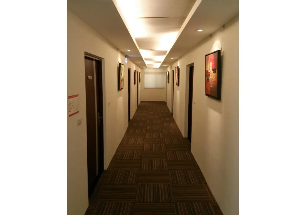 Camelot Inn