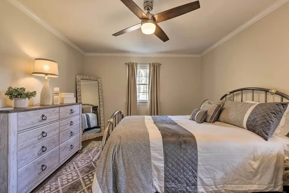 Mattituck Home w/ Fireplaces - Near Wineries