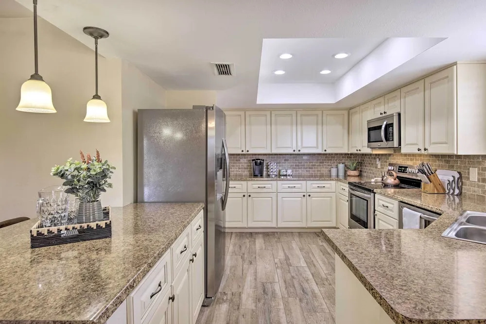 Stunning Sun Lakes Retreat < 1 Mi to Golfing!