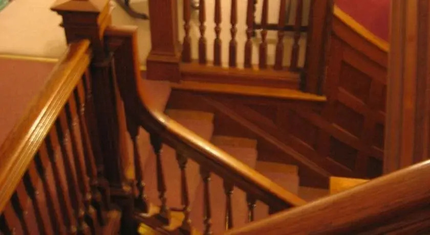 Olde Judge Mansion B&B
