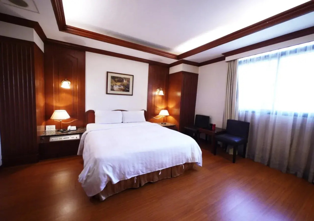 Emperor Hotel