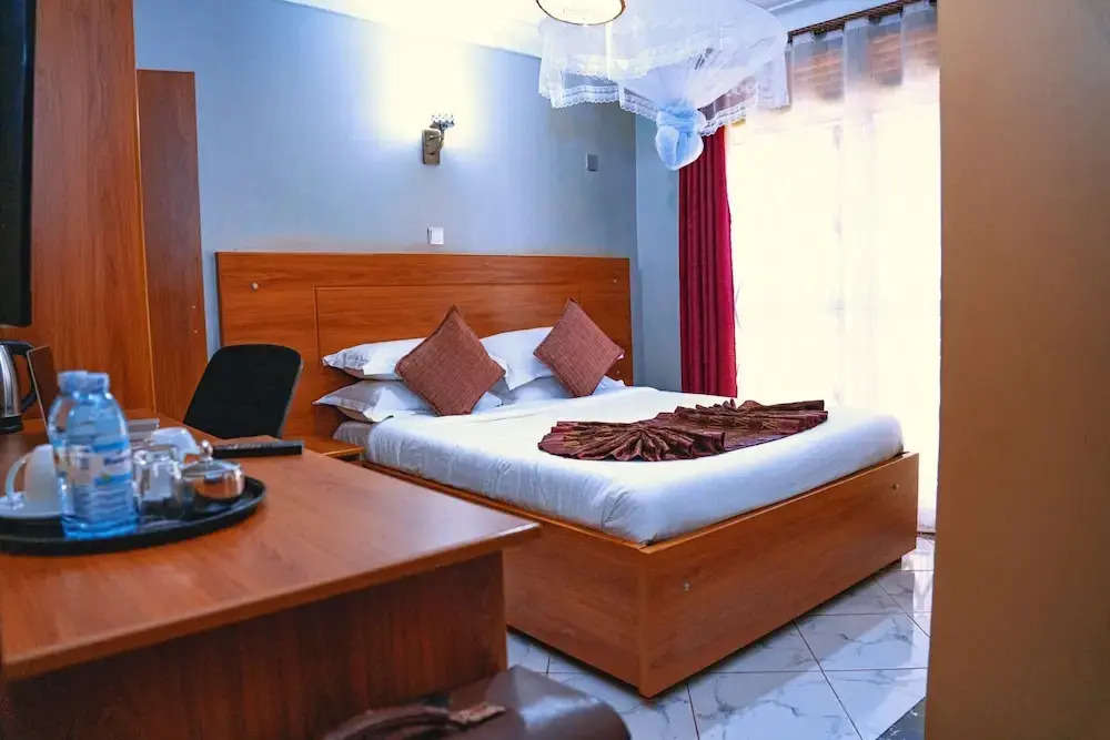 Golden Quest Hotel