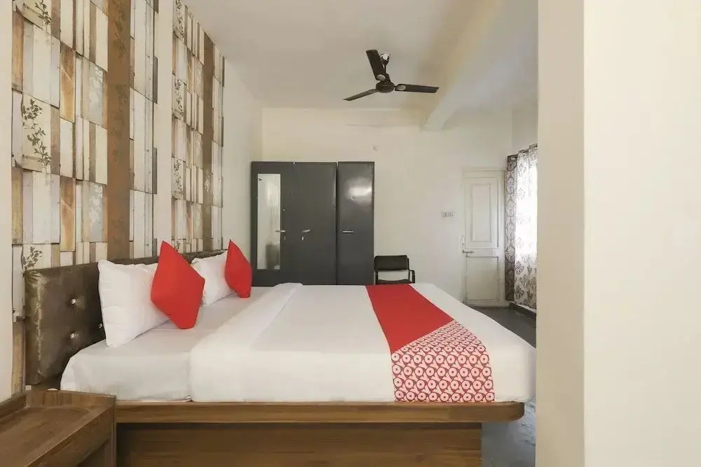 Karnawat Guest House by OYO Rooms