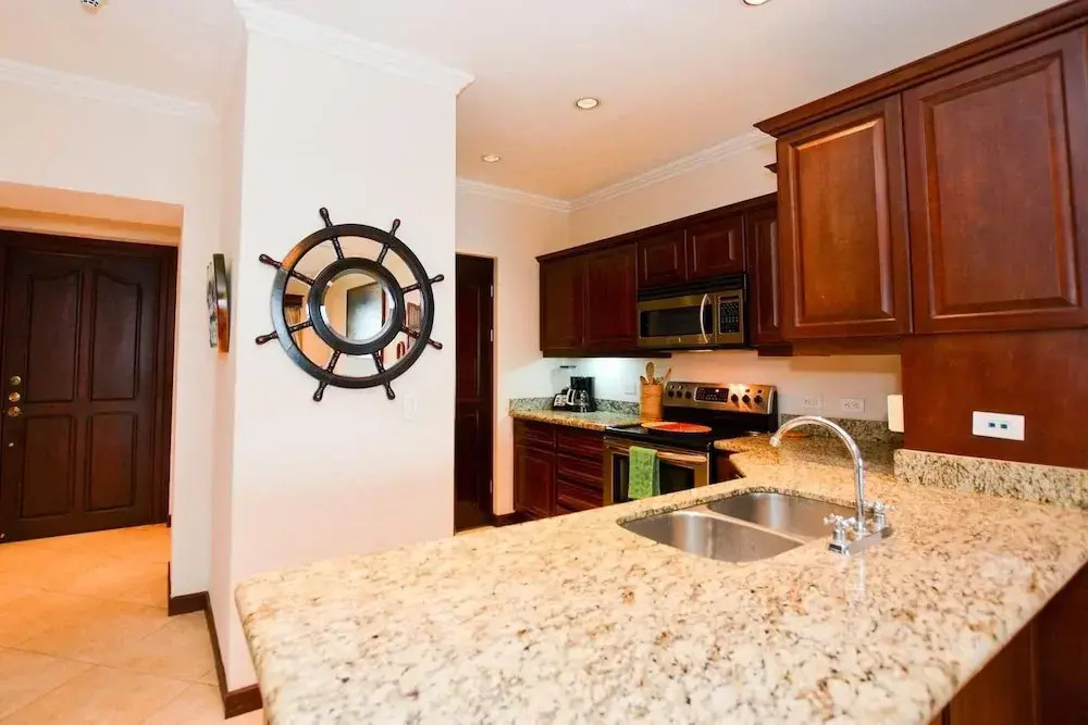 Fifth-Floor Condo with Breathtaking Ocean Views, Stylish Interior & Prime Location Near Flamingo Beach