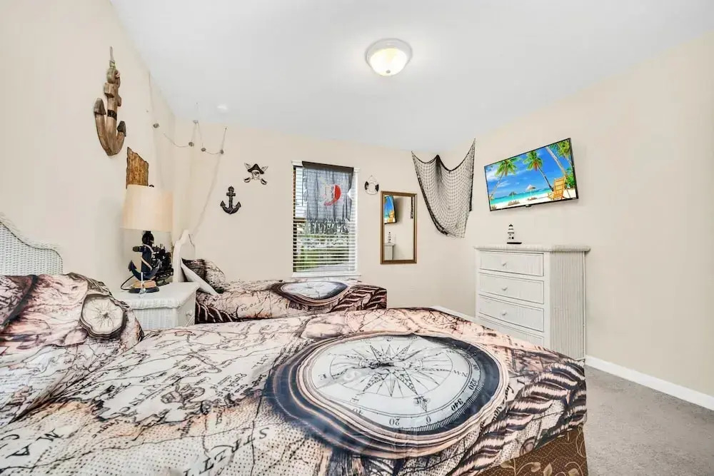 7BR Family Home w Pool Hot Tub and Theater