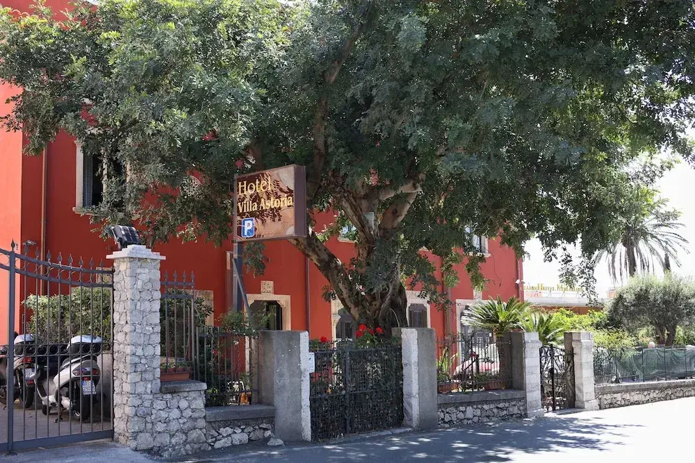 Villa Astoria