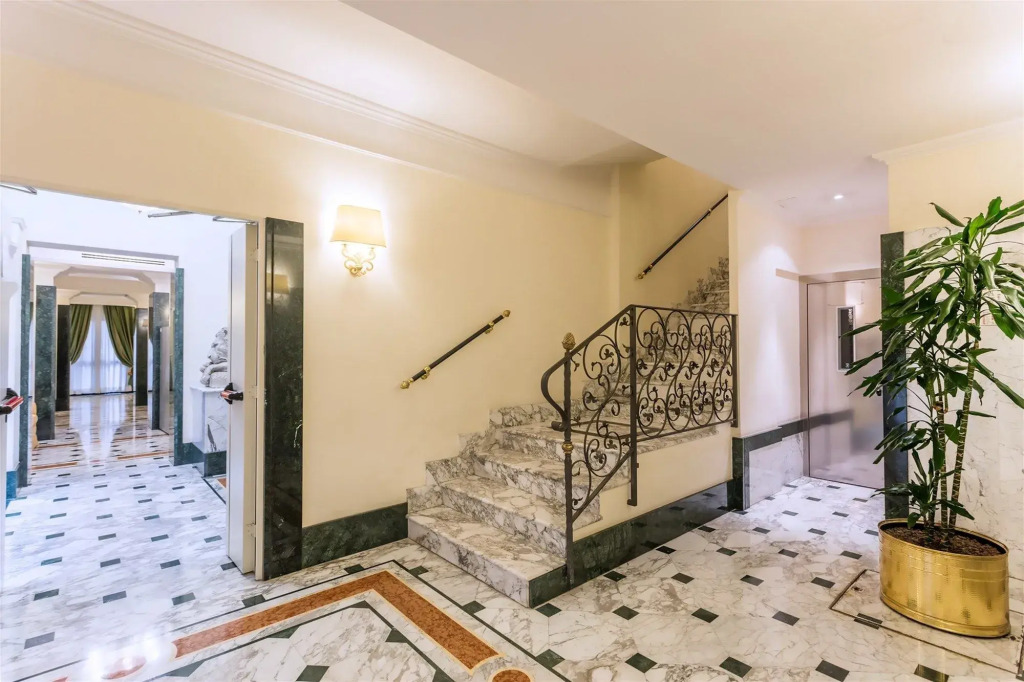 Raeli Hotel Regio