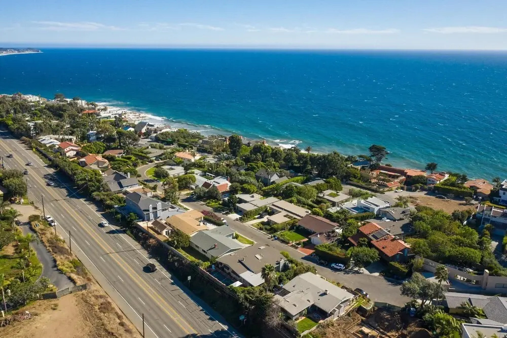 Sebastian by AvantStay | Malibu Home w/ Pool, Hot Tub & Ocean Views - Sleeps 16