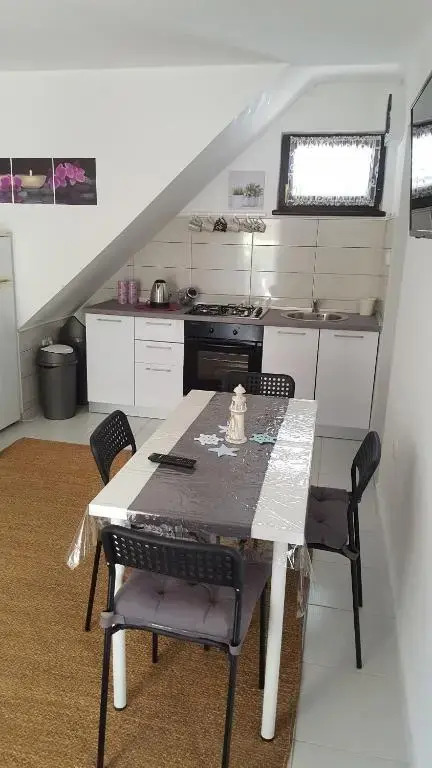 Apartmani Ana - Meka Draga