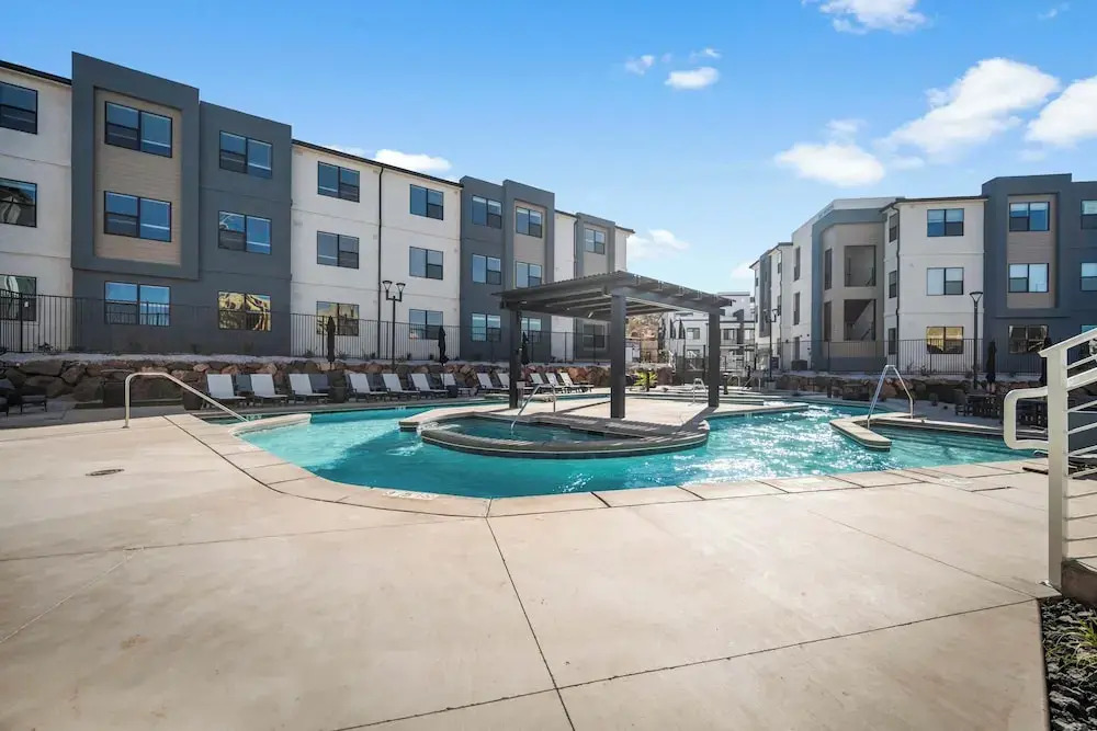 Sunset Ridge - Private Hot Tub Resort Amenities