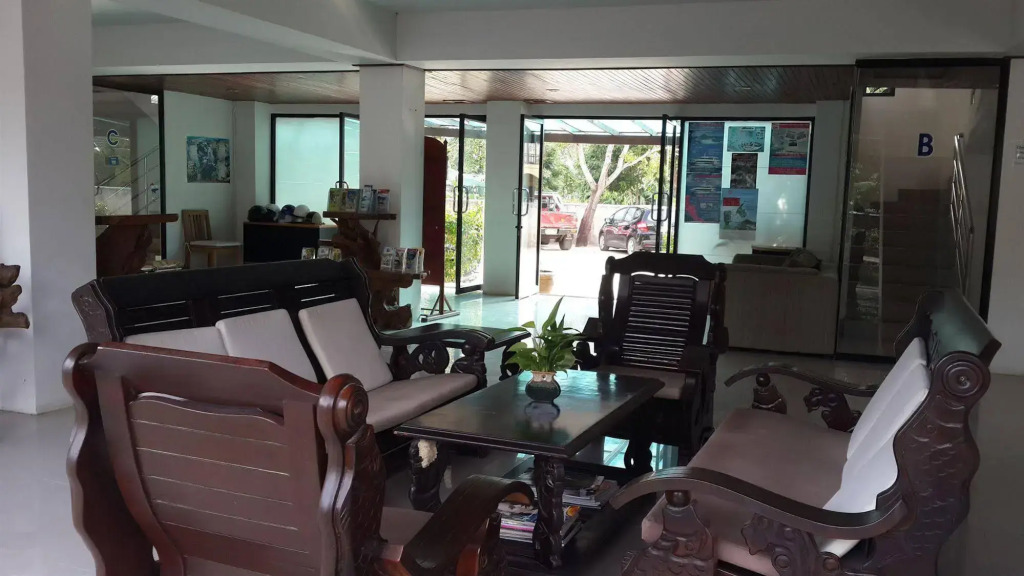 Chaweng Lake View Condotel