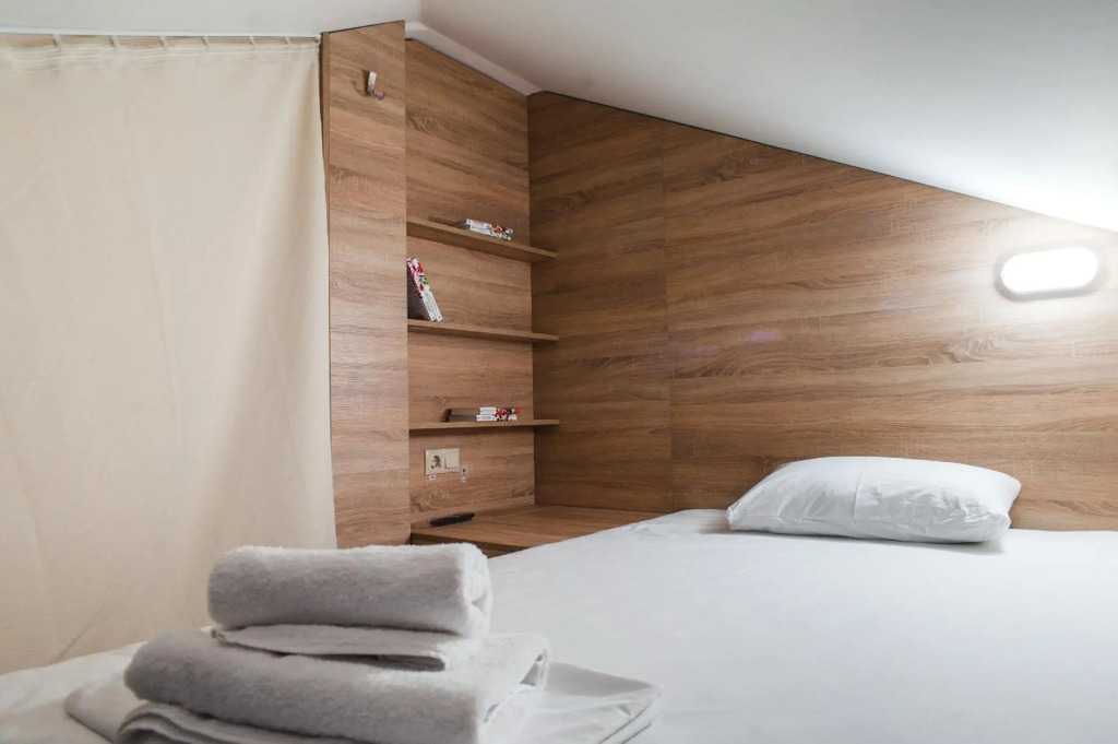 VALIZA HOSTEL