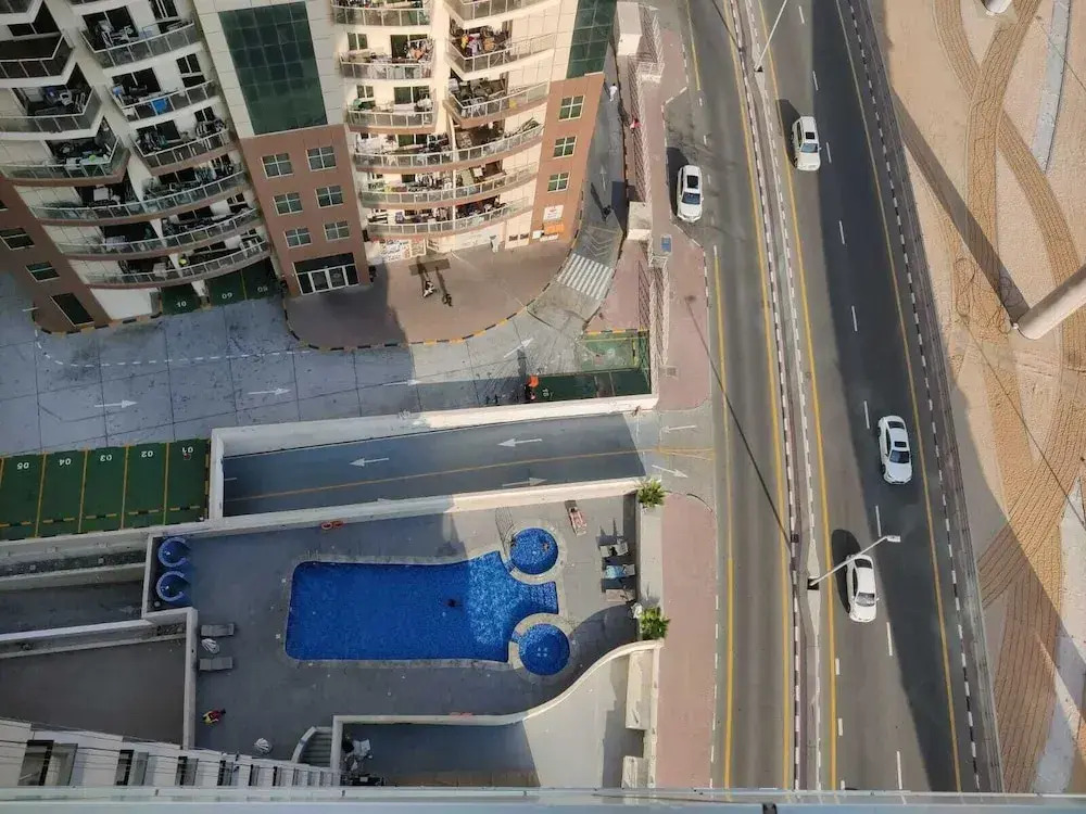 1BR in Dubai Marina Near Metro