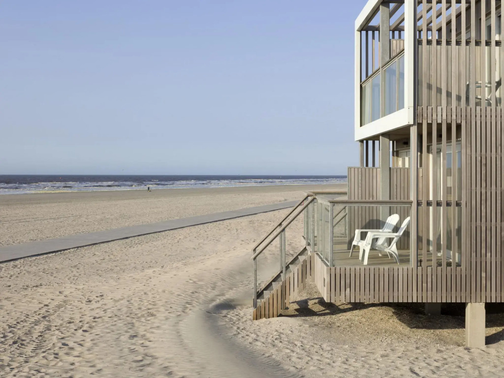 Beach House in a Dream Location on the Beach