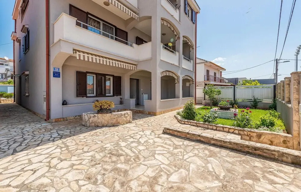 Stunning Apartment in Zadar With 2 Bedrooms, Wifi and Outdoor Swimming Pool