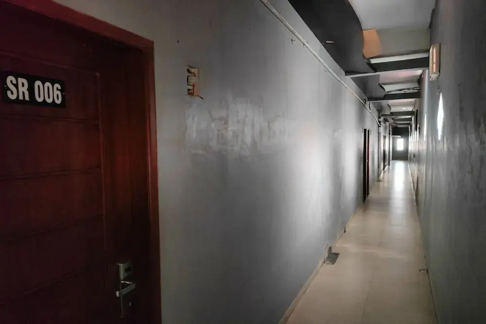Lonari Hotel