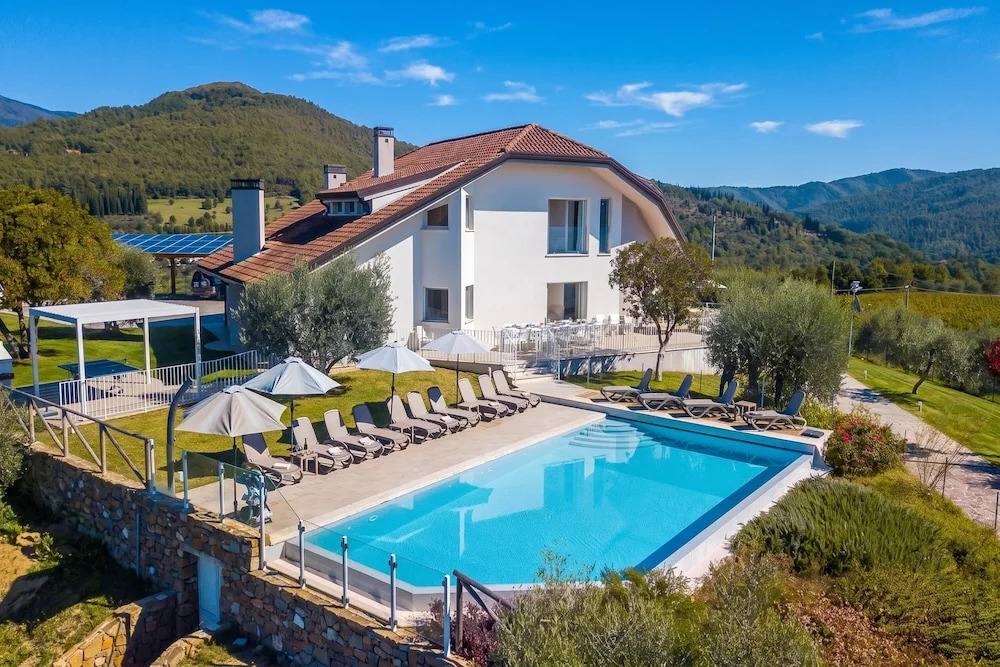 Villa Chimera White 16 with Pool & Gym