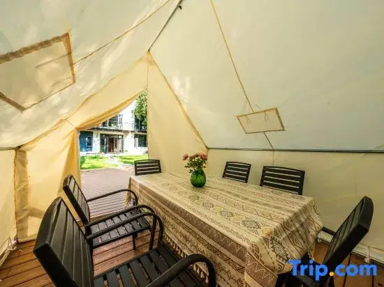 YoLo Qingdie Wu·Linya Yunshu B&B