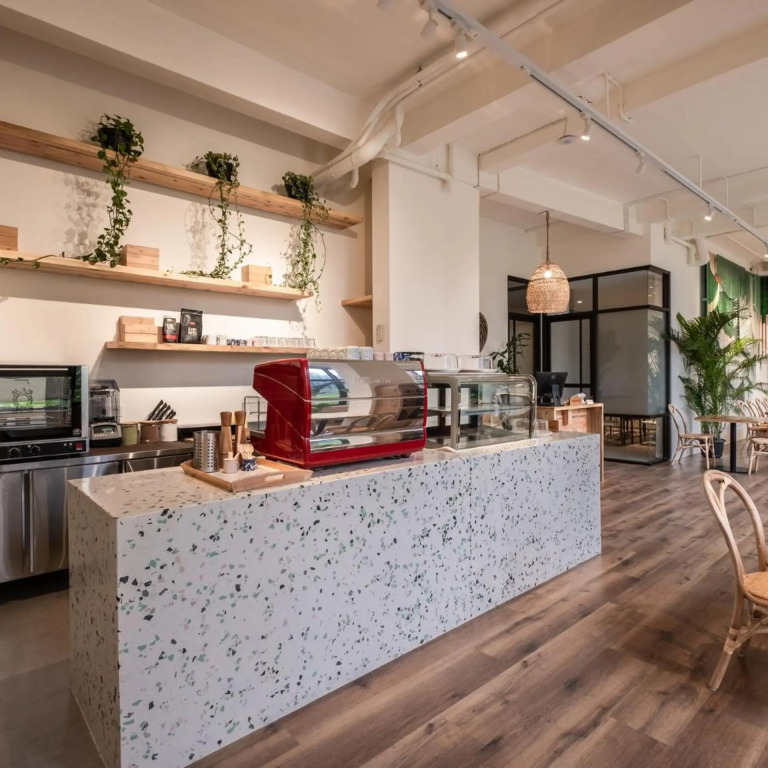 La Boheme, Rooms and Coffee