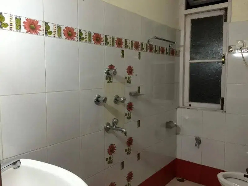 Hotel Golden Nest