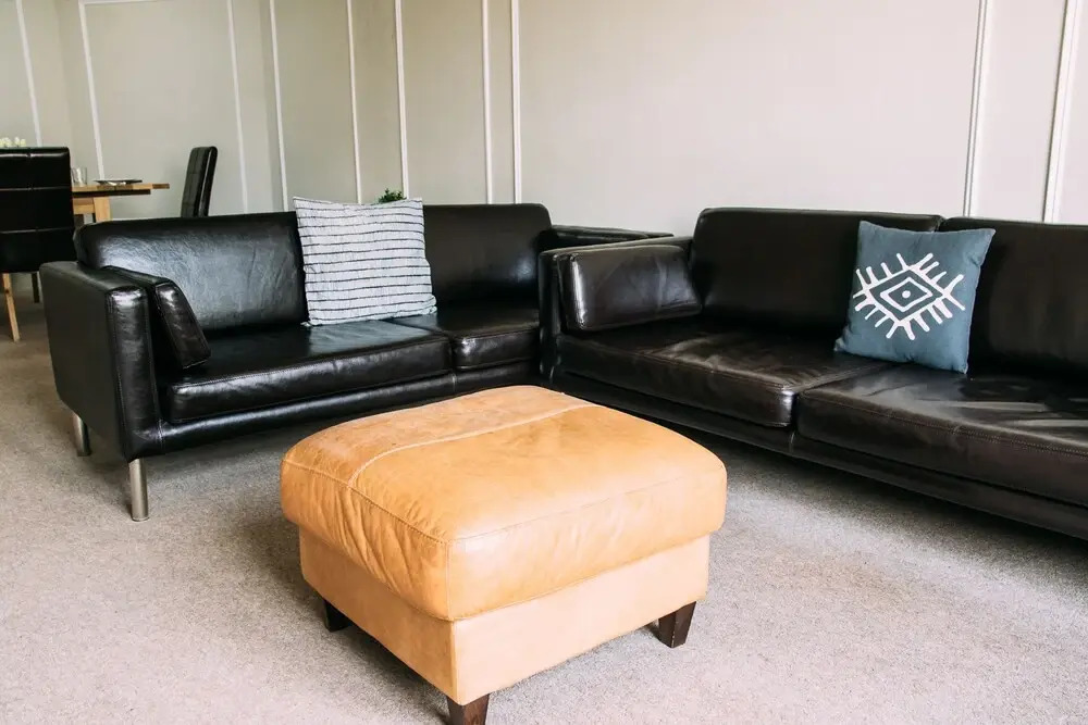Modern Grove Court Apartment - ISMY