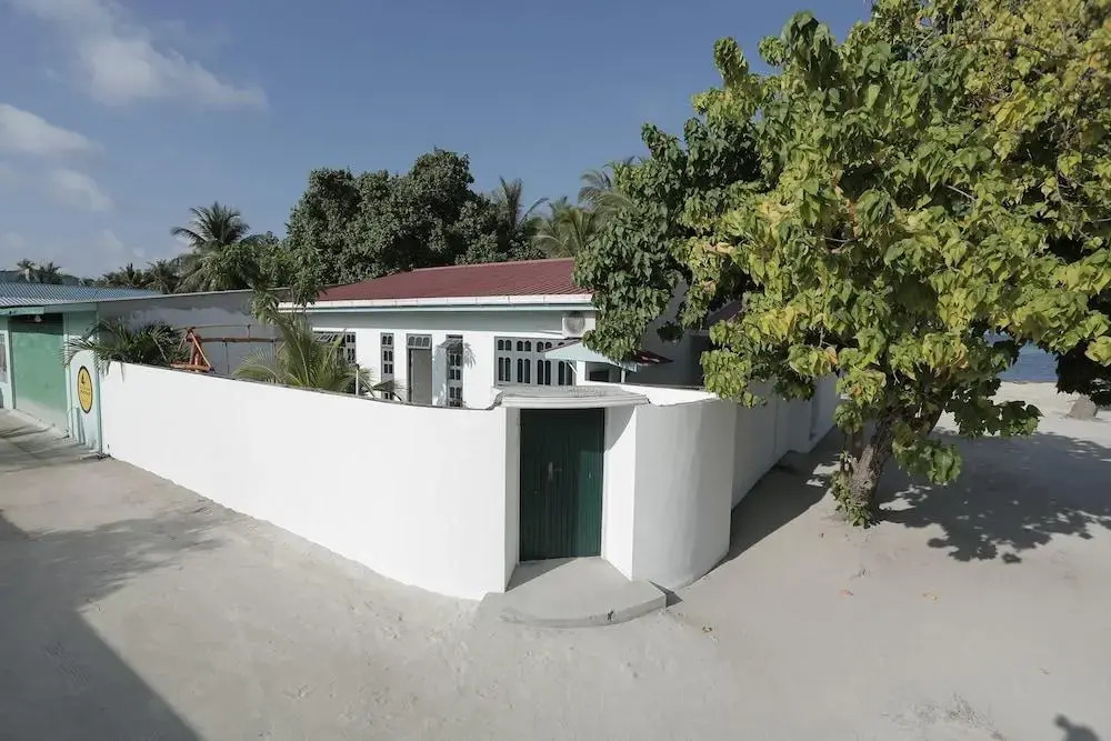 Ungoofaar Inn