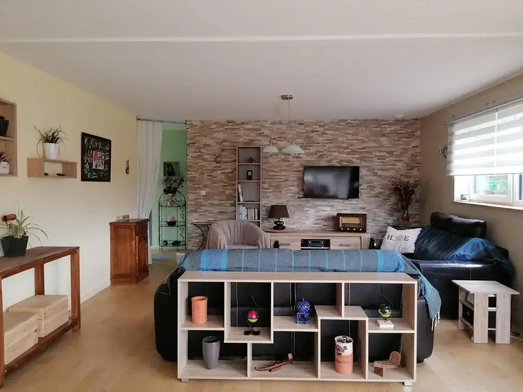 Villa en bois récente avec jardin, WIFI à 800m du centre de TREBEURDEN - Réf 668