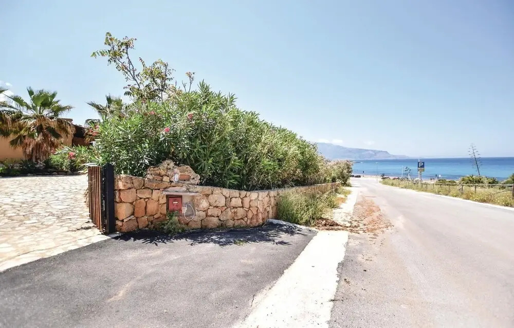 Beautiful Home in Custonaci With 4 Bedrooms, Wifi and Outdoor Swimming Pool