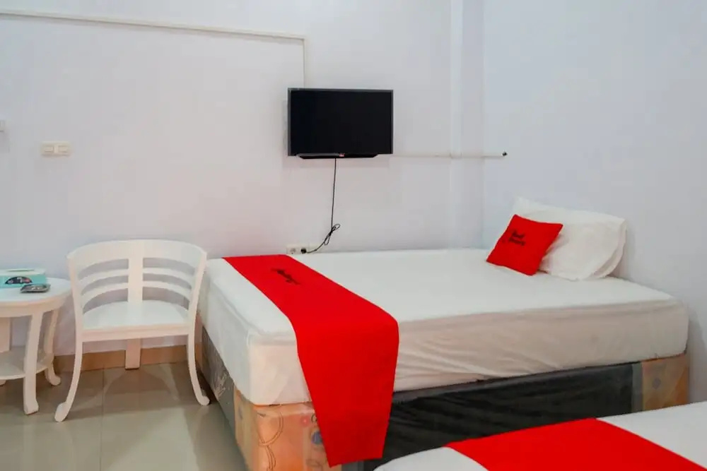 RedDoorz near Betoambari Airport Bau Bau